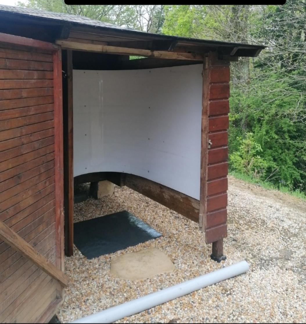 Chalet En Pleine Nature Au Bord D'Un Etang Lanvallay Extérieur photo